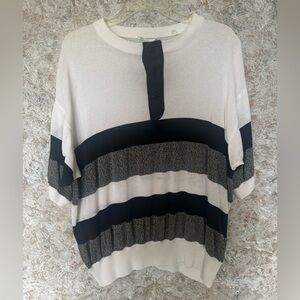 Uomo Mizar White and Black Sweater
